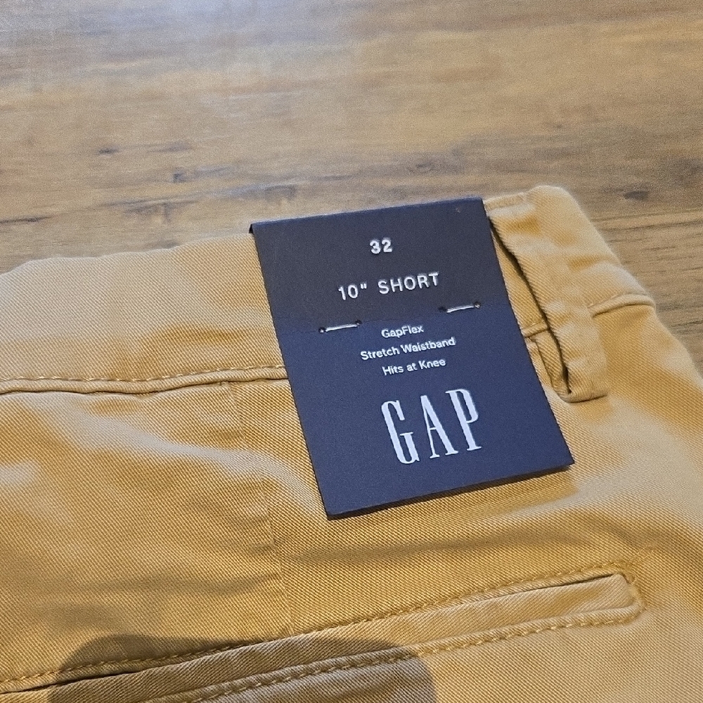 NWT Men's Tan Shorts - Picture 4 of 5
